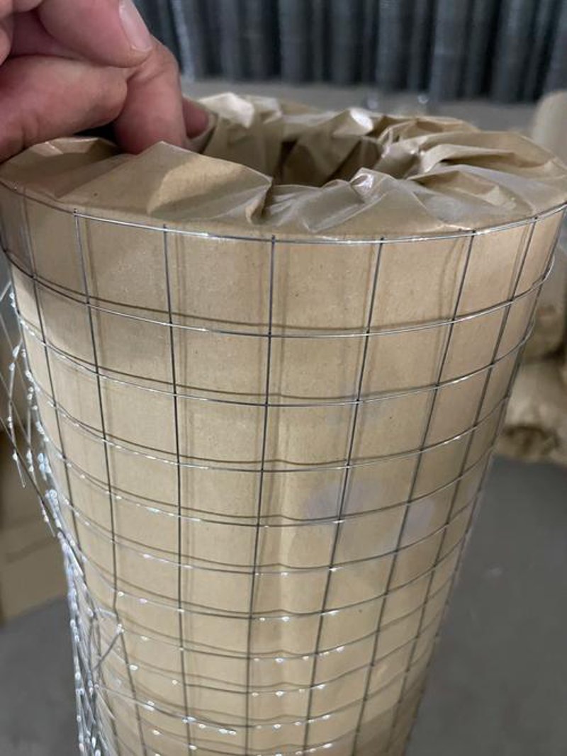 镀锌铁丝网：构建安全屏障的现代选择